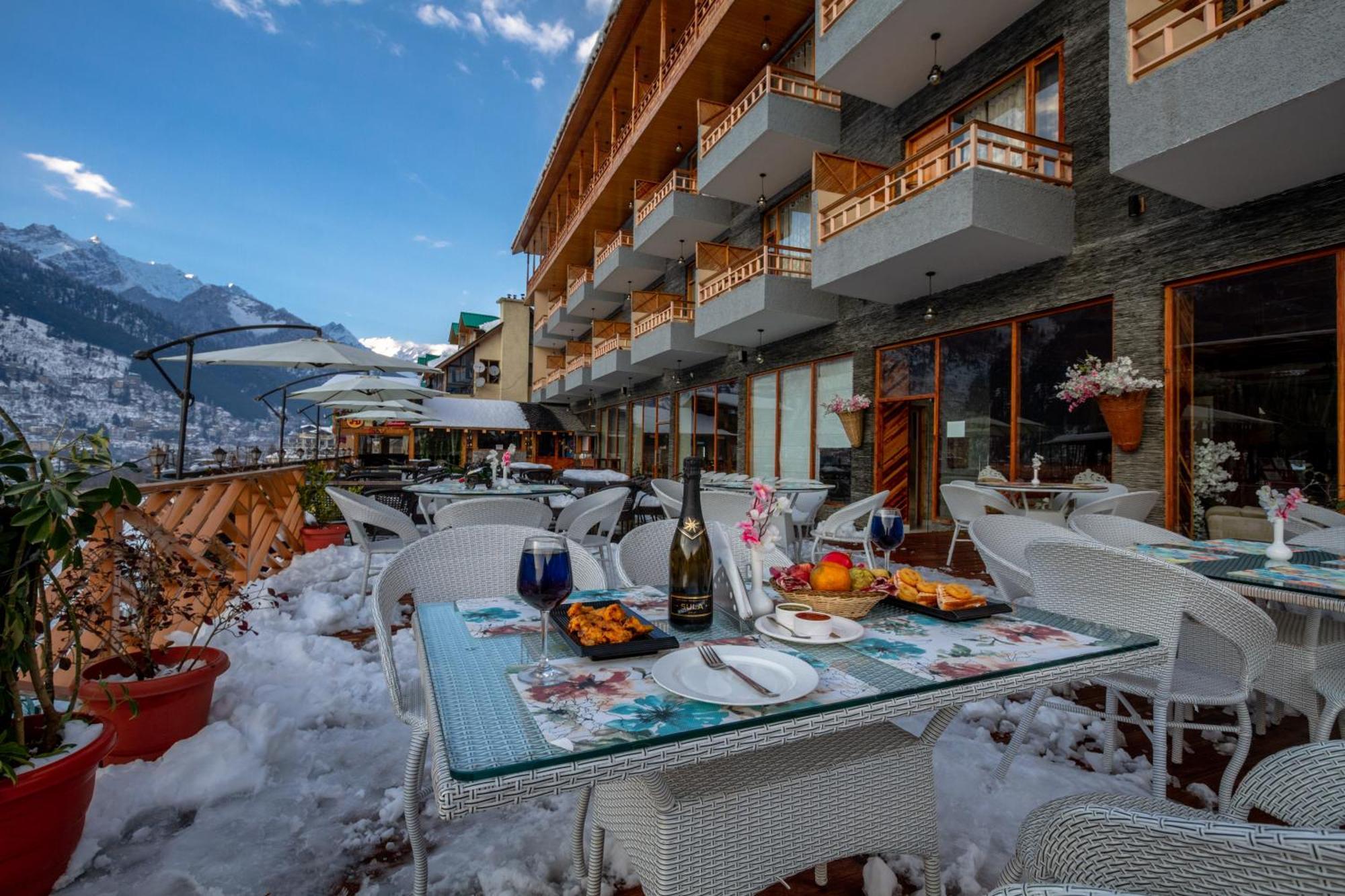 Snow Flakes Resort And Spa Centrally Heated Luxury Resort 마날리 외부 사진
